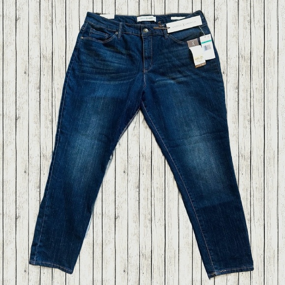 Vintage America Blues Women's Chelsea Capri - Slim Straight Mid Rise Jeans With 5 Pockets
